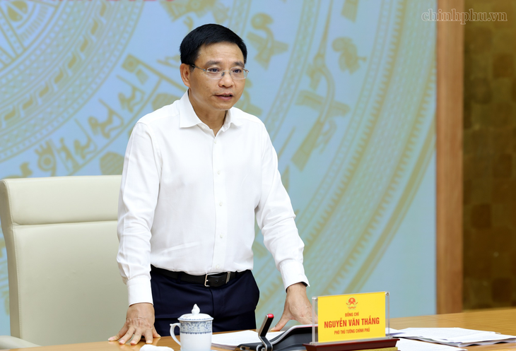 Phó thủ tướng gỡ vướng thuế, hải quan, yêu cầu không để doanh nghiệp đi lòng vòng - Ảnh 2.