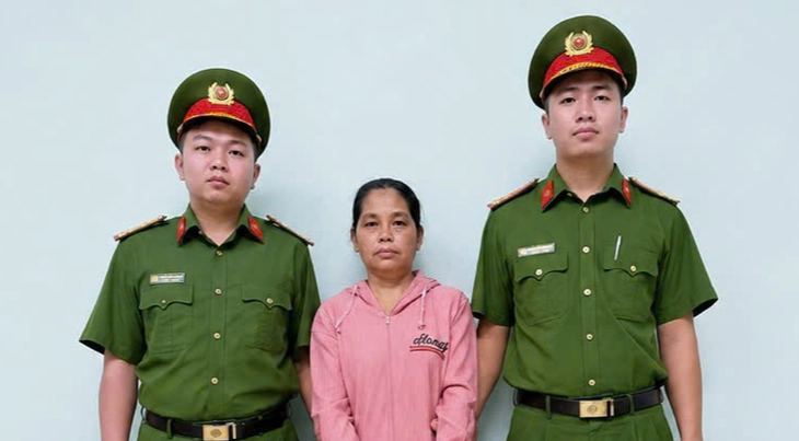 Video lời khai bảo mẫu bạo hành, bắn dây thun vào trẻ mầm non tại TP.HCM nhận sai, hối lỗi - Ảnh 1.