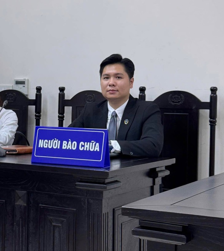 Từ đám đông vây ô tô ở Thái Nguyên đến vụ livestream tại bệnh viện: Đứng xem, quay clip thế nào có thể bị xử lý? - Ảnh 3.