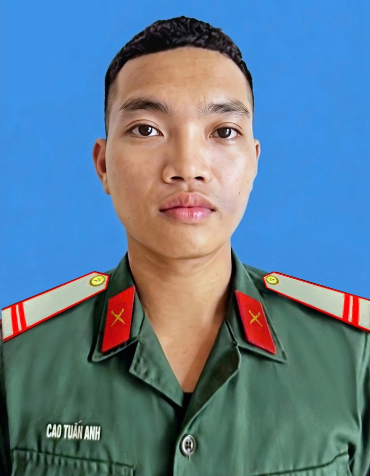 Hạ sĩ Cao Tuấn Anh hy sinh cứu đồng đội trong nhiệm vụ tại Bạch Long Vĩ - Ảnh 1.