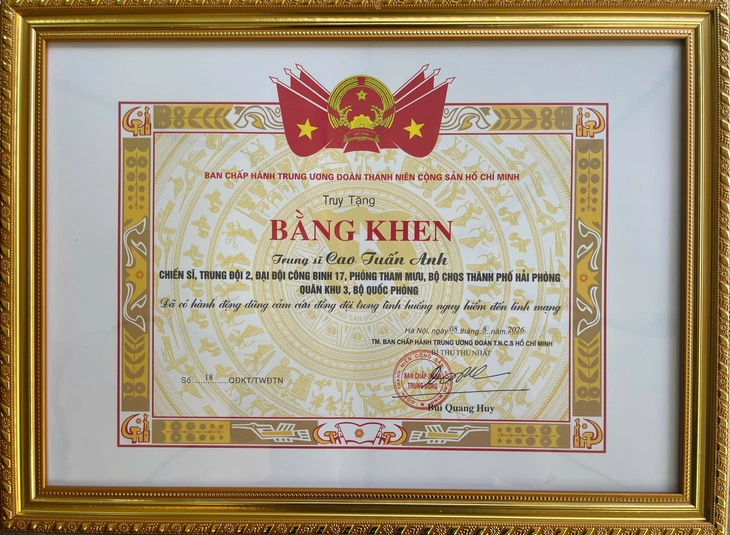 Hạ sĩ Cao Tuấn Anh hy sinh cứu đồng đội trong nhiệm vụ tại Bạch Long Vĩ - Ảnh 2.