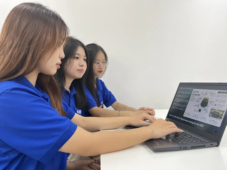 Sinh viên Cần Thơ khởi nghiệp với dự án thu hồi dinh dưỡng trong hồ cá bằng mô-đun - Ảnh 3.