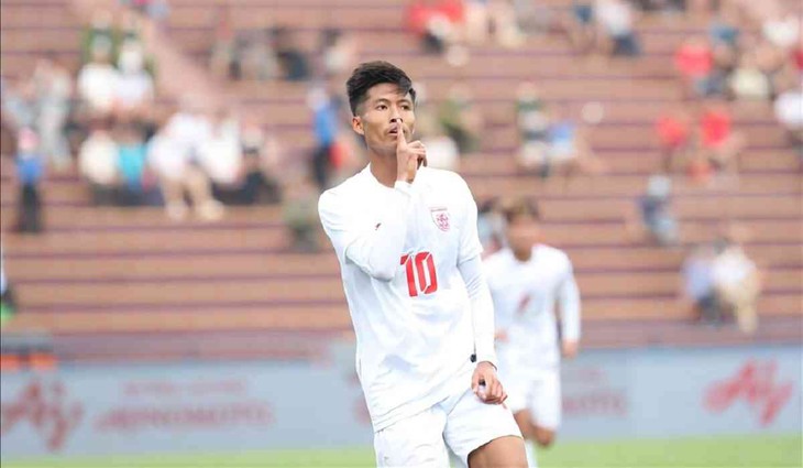 Tiền đạo Myanmar 'giúp sức' đưa Đình Bắc lên dẫn đầu mọi cuộc đua - Ảnh 1.