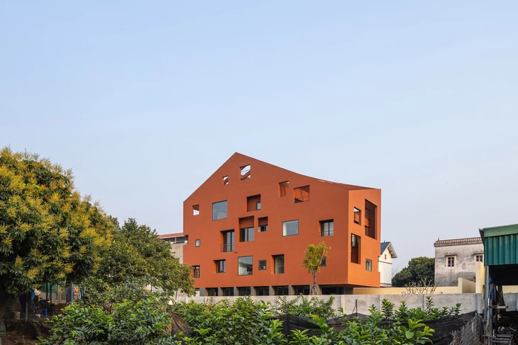 100 Windows: ngôi nhà vỏ kép giữa vùng ven đô Hà Nội đang đổi thay - Ảnh 4.