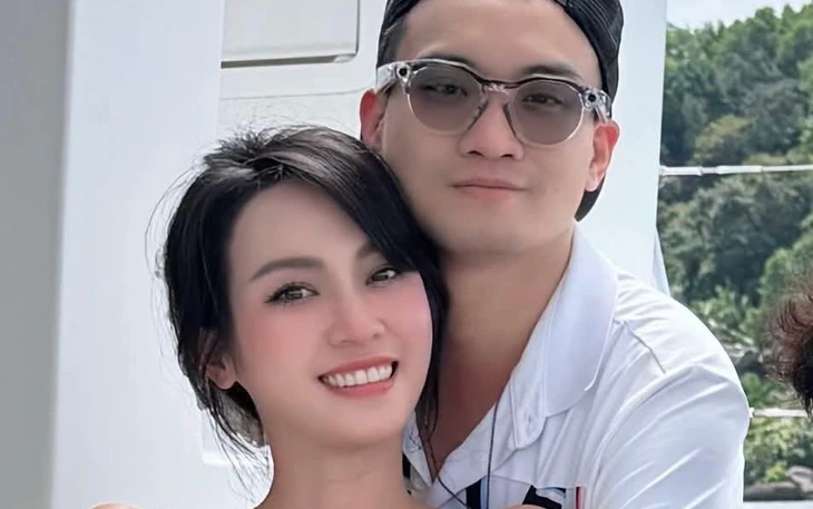 Võ Hạ Trâm gây sốt khi hát Golden, thể hiện nốt cao mà như không  - Ảnh 4.