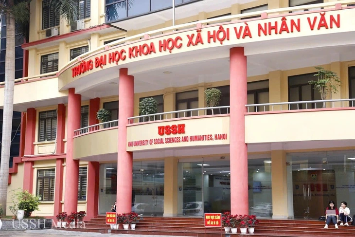 Điểm chuẩn Trường đại học Khoa học Xã hội và Nhân văn: Báo chí giảm hơn 6 điểm - Ảnh 1.