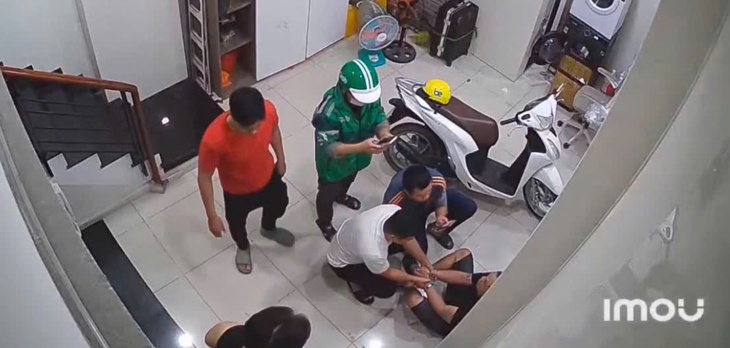Hai ngày tuần tra, Công an phường Tân Định truy xét hàng chục người liên quan ma túy - Ảnh 2.