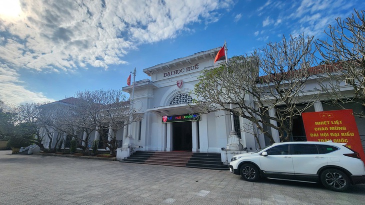 Đại học Huế công bố điểm chuẩn năm 2026, ngành Y khoa lấy 26 điểm - Ảnh 1.