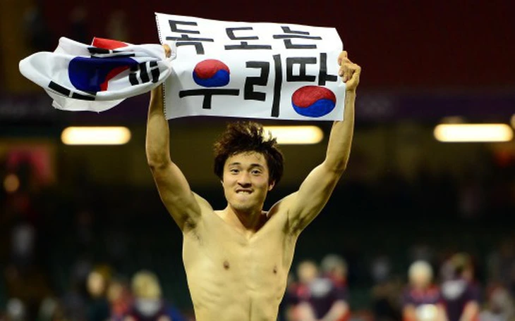 Báo Hàn Quốc: 'Nạn hối lộ trọng tài có thể có ở World Cup 2002' - Ảnh 2.