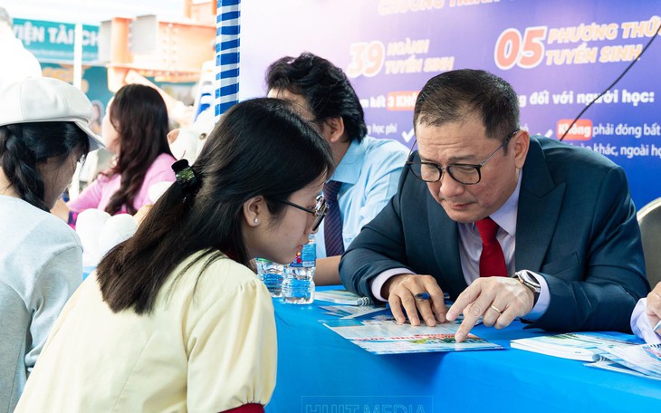 Điểm chuẩn Đại học Đà Nẵng cao nhất 27,1 điểm, nhiều ngành từ 26 điểm - Ảnh 3.
