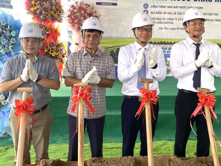 Khởi công nhà máy xử lý nước mặn lớn nhất Việt Nam - Ảnh 1.
