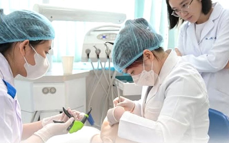Điểm chuẩn Học viện Hàng không Việt Nam: Bất ngờ nhóm ngành tăng 4-6 điểm - Ảnh 4.