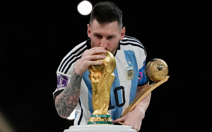 Chuyên gia giám định ‘đọc’ điều Messi che dấu qua nét chữ của bức thư tay - Ảnh 2.