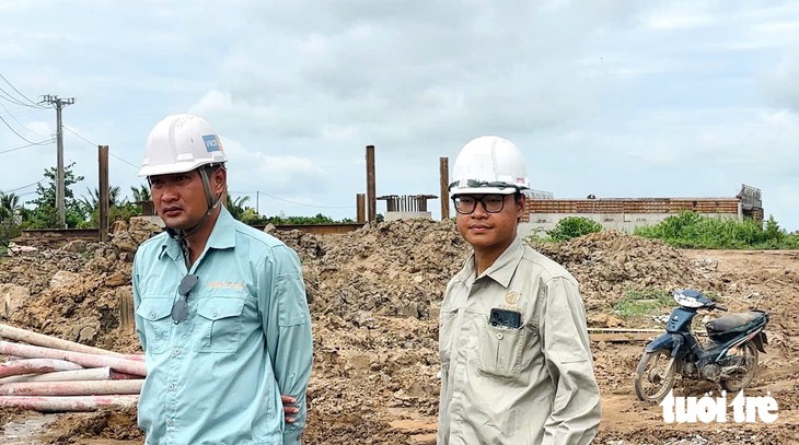 Kỳ lễ 2-9 đặc biệt trên công trường cao tốc Mỹ An - Cao Lãnh - Ảnh 2.