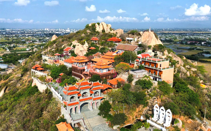 Giải mã ‘mỏm đá tử thần’ đang gây sốt ở Khánh Hòa - Ảnh 11.