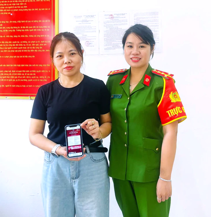 Bất ngờ nhận 300 triệu đồng vào tài khoản, giáo viên ở Quảng Trị vội trình báo công an - Ảnh 2.