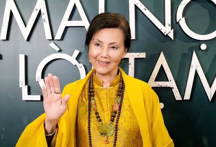 Kiều Chinh chứng minh đẳng cấp 'gừng càng già càng cay' khi trở lại ở tuổi 89  - Ảnh 1.