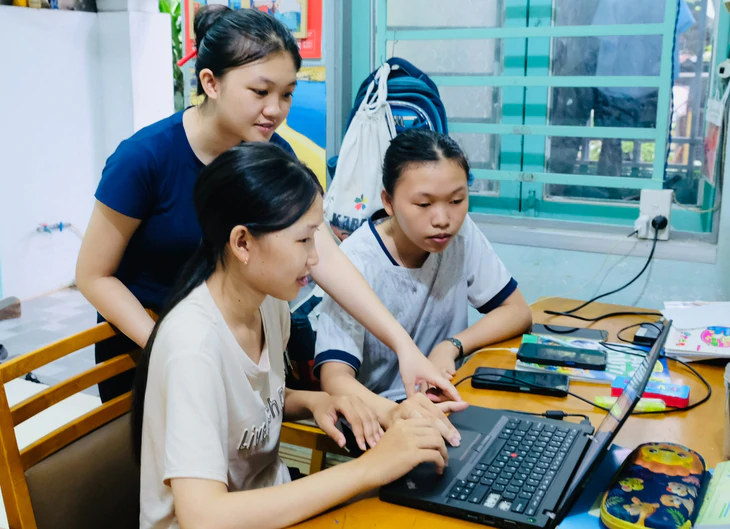 Tân sinh viên vào đại học với cảnh nhà người cha mù lòa, em trai tự kỷ - Ảnh 14.