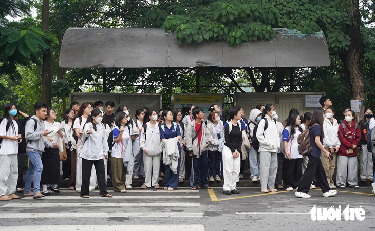 Tăng xe buýt, sinh viên ký túc xá Đại học Quốc gia TP.HCM di chuyển thuận lợi  - Ảnh 4.