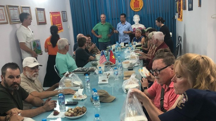 Từ làng Hòa Bình đến bàn bún chả ở VAVA HCM: Những nhịp cầu hữu nghị Việt - Mỹ - Ảnh 5.