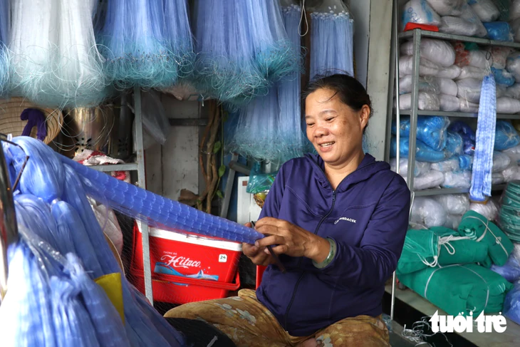 Làng nghề đan lưới nổi tiếng Cần Thơ tất bật khi mùa nước nổi về - Ảnh 8.