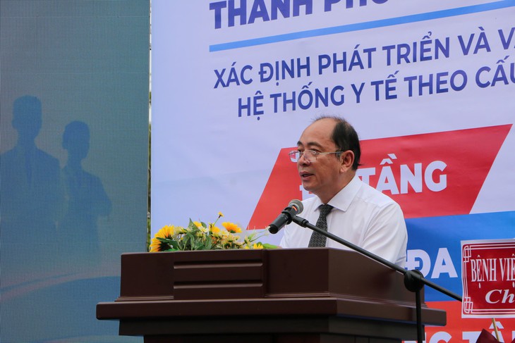 Phó bí thư Nguyễn Phước Lộc: Đưa bác sĩ trẻ về gần dân, nâng chất y tế cơ sở - Ảnh 2.