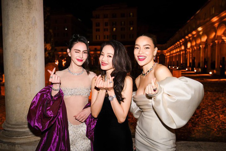Ảnh Thư Kỳ bên Hồ Ngọc Hà 'gây sốt' trở lại giữa tranh cãi với Lưu Diệc Phi  - Ảnh 2.