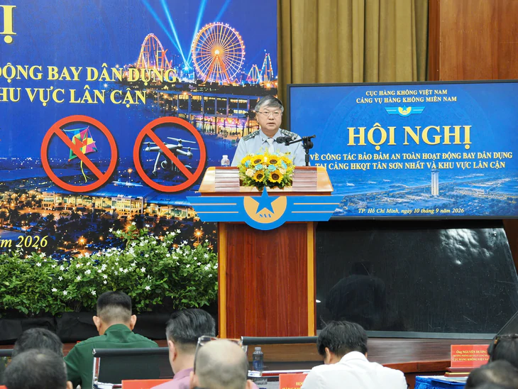 227 drone xuất hiện quanh Tân Sơn Nhất trong 13 ngày - Ảnh 1.