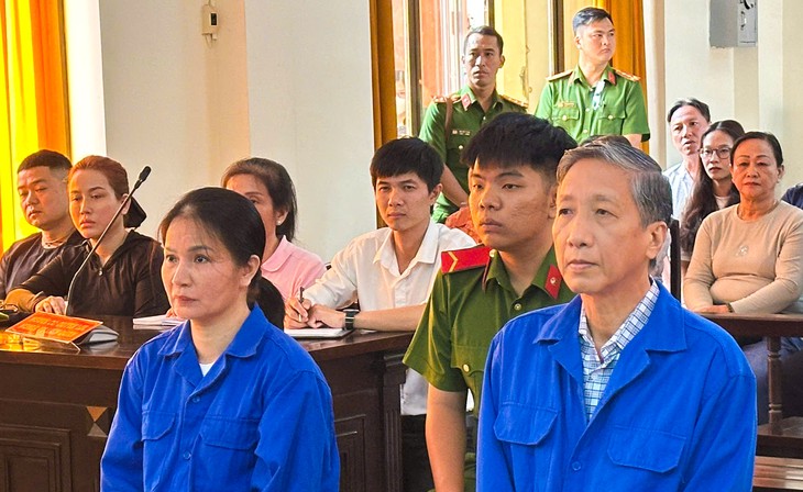 Tòa mở lại phiên xét xử vụ án cựu trưởng Công an TP Phú Quốc Lê Văn Mót về tội lừa đảo chiếm đoạt tài sản - Ảnh 1.