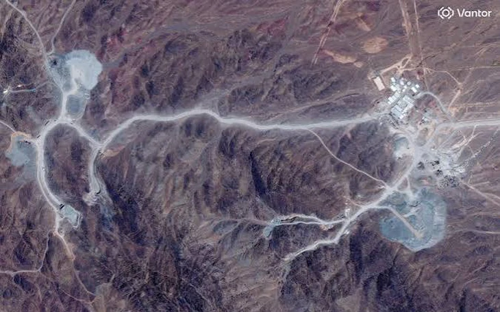 Cường kích 'Lợn lòi', tiêm kích F-15 Mỹ hư hại sau đòn tên lửa Iran vào căn cứ tại Jordan? - Ảnh 2.