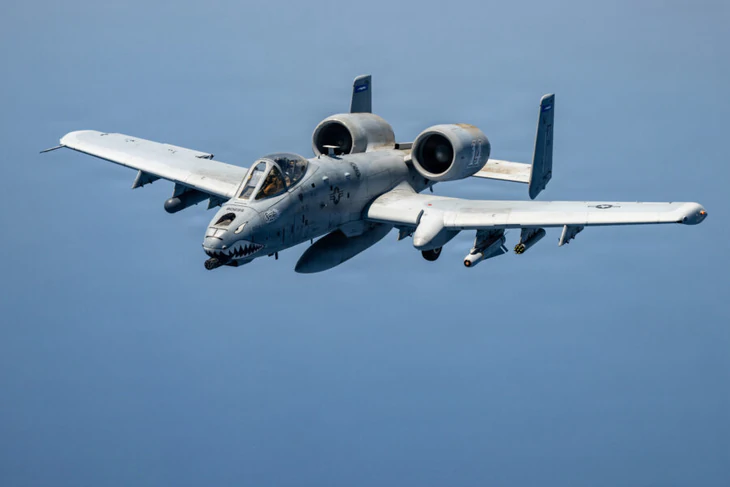 Cường kích 'Lợn lòi', 8 tiêm kích F-15 Mỹ hư hại sau đòn tên lửa Iran tại căn cứ Jordan? - Ảnh 1.