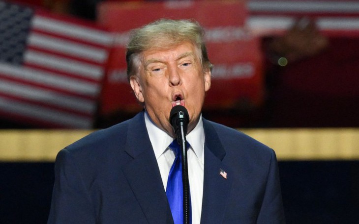 Ông Trump tuyên bố 'hoàn toàn đủ khả năng' phát 5.000 USD cho người dân Mỹ - Ảnh 3.
