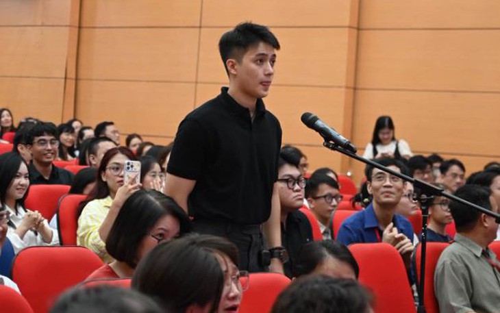 Chơi lớn quá rồi, tặng iPhone Duo cho toàn bộ nhân viên và thực tập sinh - Ảnh 3.