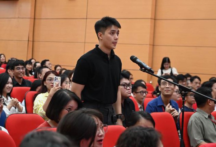 Bác sĩ nội trú gây bão cõi mạng với combo 'tinh hoa hội tụ' - Ảnh 1.
