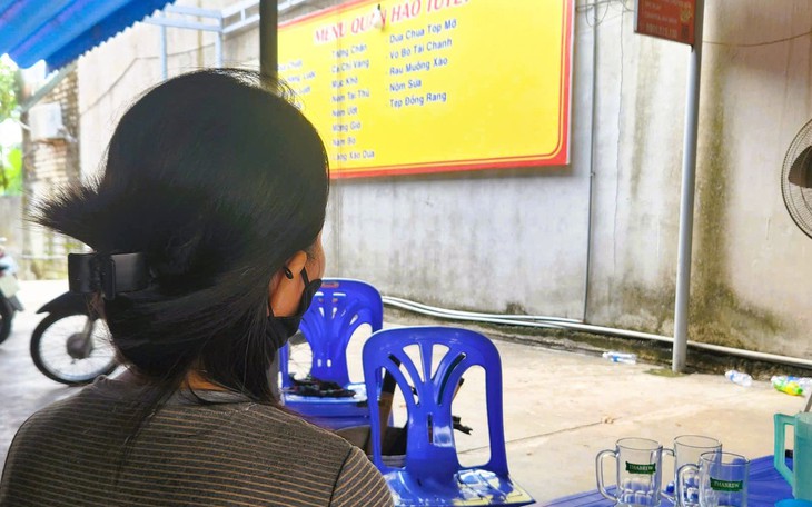 Vụ cây đổ đè chết người đi đường: Mong các địa phương có quy định chặt chẽ hơn để người đi đường không còn gặp nguy hiểm? - Ảnh 5.