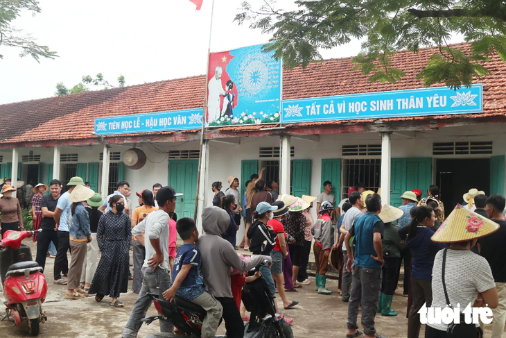 149 học sinh chưa tới trường, giám đốc Sở đối thoại phụ huynh - Ảnh 1.
