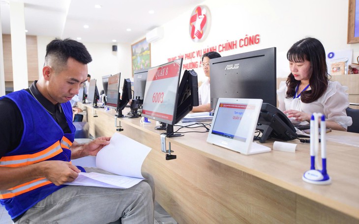 Vụ cán bộ để 'dân kêu' chậm làm thủ tục liên quan đất đai sẽ bị loại: Người dân thiệt hại khi hồ sơ bị chậm - Ảnh 2.
