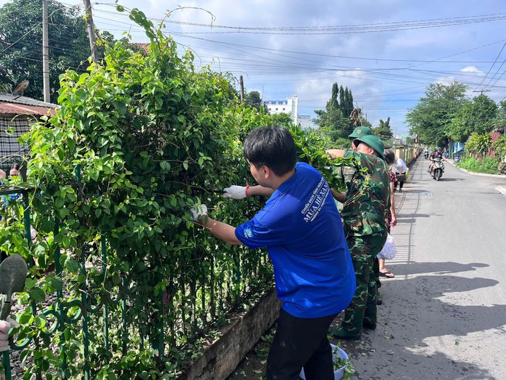Chào cờ nơi đầu sóng ngọn gió, tiếp lửa tình yêu Tổ quốc cho thế hệ trẻ - Ảnh 5.