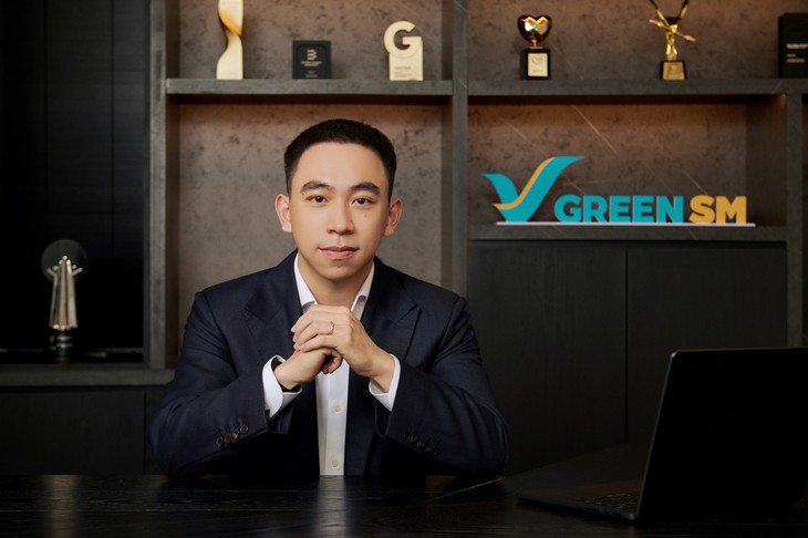VinFast, GSM chuyển giao vị trí tổng giám đốc cho hai con trai ông Phạm Nhật Vượng - Ảnh 2.