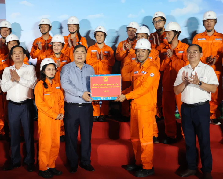 Tháo gỡ vướng mắc loạt dự án điện lớn tại Cần Thơ - Ảnh 2.