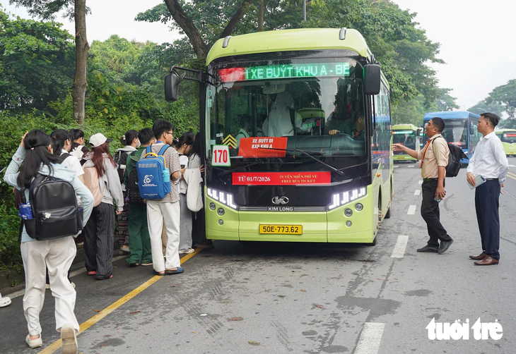 Luật phát triển đô thị: Tạo cơ chế mở tuyến xe buýt vào tận hẻm chở dân - Ảnh 2.