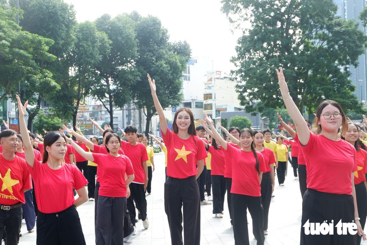 Ngọn lửa yêu nước được trao truyền từ những việc làm nhỏ - Ảnh 1.