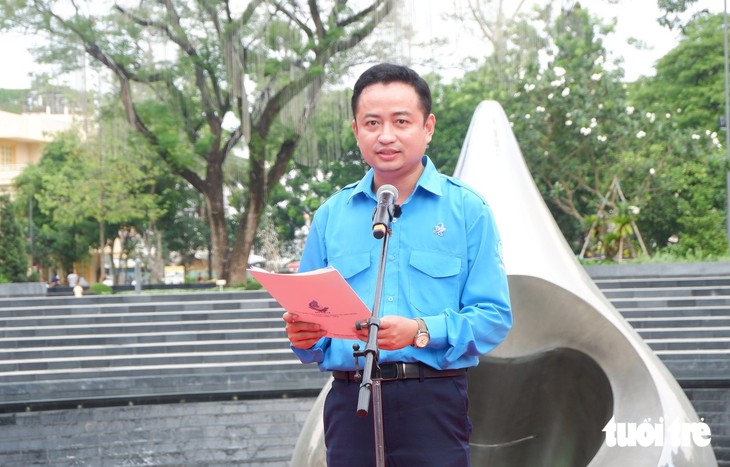 Ngọn lửa yêu nước được trao truyền từ những việc làm nhỏ - Ảnh 2.