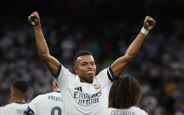 Barca thể hiện phong độ khủng khiếp, dập tắt hy vọng của Real Madrid - Ảnh 4.