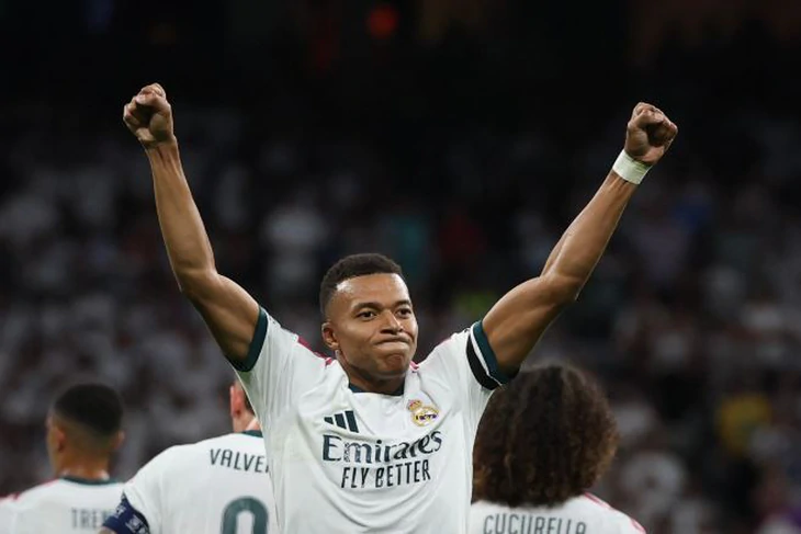 Mbappe lập cú đúp giúp Real Madrid san bằng điểm số với Barca - Ảnh 1.