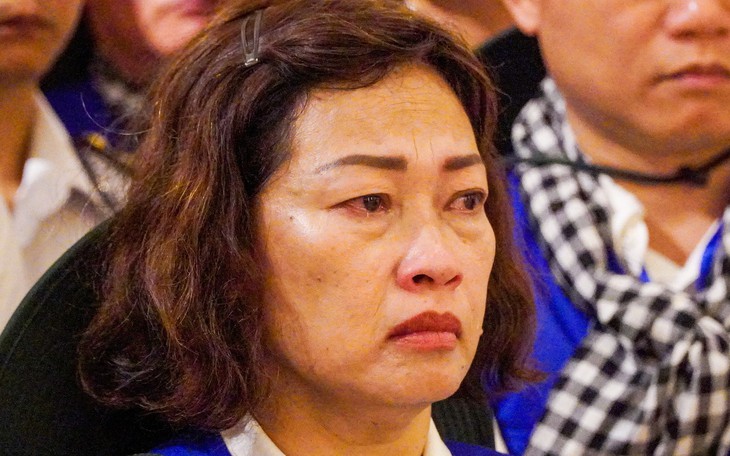 Lãnh đạo Bộ Quốc phòng, TP.HCM dâng hương các Anh hùng liệt sĩ tại đặc khu Côn Đảo - Ảnh 2.