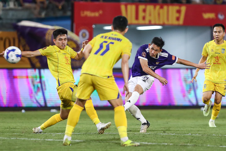 CLB Hà Nội thua Sông Lam Nghệ An 1-4, chưa biết mùi thắng ở V-League 2026 - 2027 - Ảnh 2.
