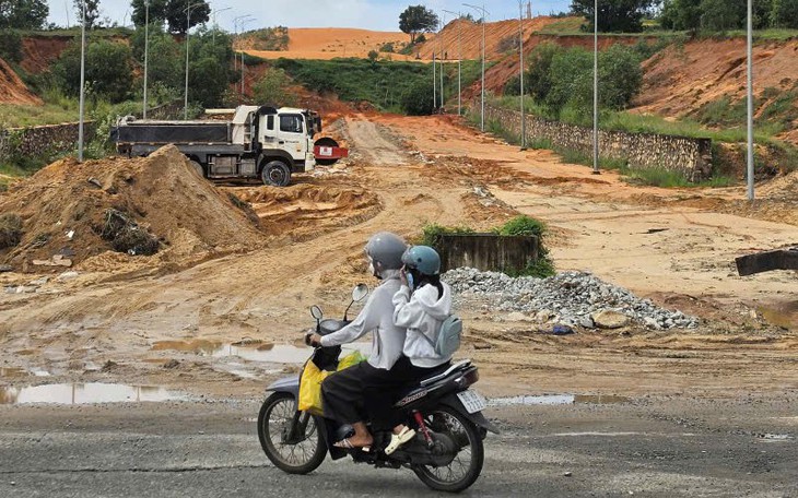 Diện mạo đường ngàn tỉ kết nối 2 sân bay Đà Nẵng - Chu Lai - Ảnh 14.