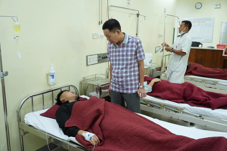 Cục An toàn thực phẩm yêu cầu Huế làm rõ vụ ngộ độc thức ăn khiến 174 công nhân nhập viện - Ảnh 1.