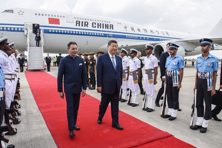 Chuyến bay đưa ông Tập Cận Bình tới Ấn Độ được theo dõi nhiều nhất thế giới - Ảnh 1.